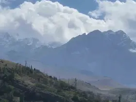 Aladağlar’a mevsimin ilk karı yağdı
