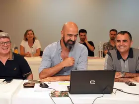 Alanya Belediye Tiyatrosu’ndan yeni sezonun ilk prömiyeri: "Palto"
