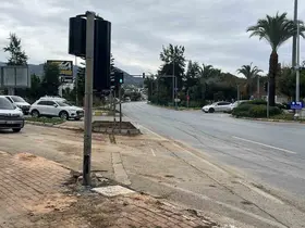 Alanya’da kamyon ile çarpışan genç motosikletli hayatını kaybetti
