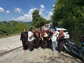 Alaplı’da asırlık düğün geleneği: Kadınlar davul zurna eşliğinde karşılanıyor

