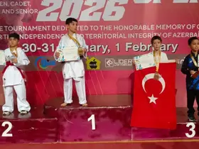 Alaşehirli karateciler Bakü’de madalyaları kaptı
