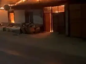 Alev alev yanan ev kamerada
