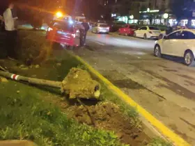 Alkollü sürücü yayalara çarptı: 1 ölü, 1’i ağır 2 yaralı
