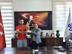 Altıeylül’ün sporcusu Ömer Pullu Türkiye şampiyonu oldu
