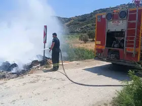 Altınözü’de çöplük yangını
