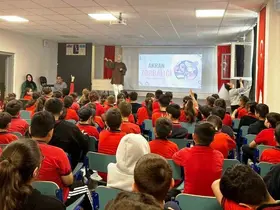 Altıntaş’ta akran zorbalığına karşı farkındalık seminerleri
