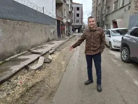 Altyapı çalışmaları sırasında bozulan sokağın onarılması bekleniyor

