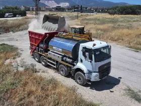 Altyapısı tamamlanan yollar asfaltlanıyor
