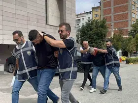 Ambulans kovalayan baba-oğul tutuklandı
