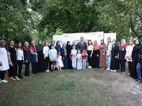 Ana dokunuşuyla arı sütü değerleniyor
