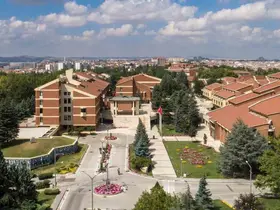 Anadolu Üniversitesi Yunus Emre Kampüsü’nde çevre düzenlemesi
