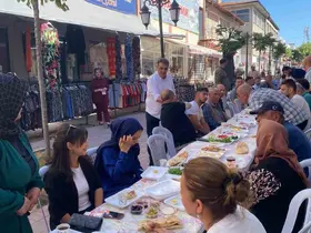 Anahtar Parti Kırşehir teşkilatı çarşı esnafıyla kahvaltıda buluştu
