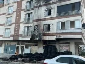 Ankara’da bir dükkanın kundaklanma anı kameralara yansıdı
