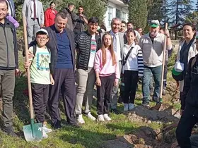 Ankara’da Milli Ağaçlandırma Günü’nde fidanlar toprakla buluştu
