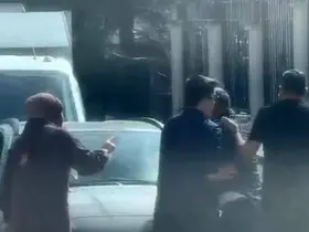 Ankara’da sürücüler arasındaki yol verme tartışması kamerada
