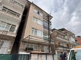 Ankara’da üç arkadaşını öldürüp intihar eden zanlının komşusu: "Polislere, ’Üç kişiyi öldürdüm, beni uyuşturucuya alıştırdılar, müebbet hapis yatamam’ dedi"

