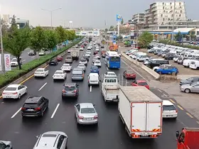 Ankara’da yağış sonrası kapanan yol trafiğe açıldı
