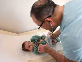 Anne karnında böbreği şişen bebek, 1 aylıkken ameliyatla sağlığına kavuştu
