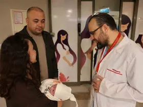 Anne karnında önce kan nakli, ardından ameliyat: Hayata bin 600 gramla tutundu
