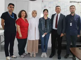 Annesinin böbreğiyle hayata tutundu
