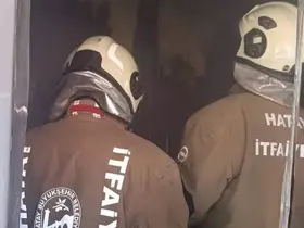 Antakya’da konteyner yangını kısa sürede söndürüldü
