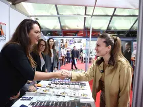 Antalya Kitap Fuarı’nda ikinci gün yoğunluğu
