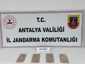 Antalya’da 6 bin 56 adet uyuşturucu hap ele geçirildi
