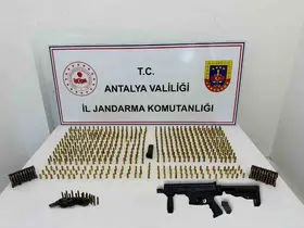 Antalya’da bir depoda suikast silahı ele geçirildi
