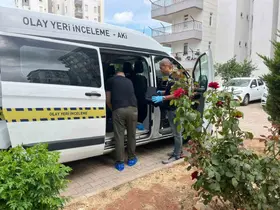 Antalya’da bir kadın evinde ölü bulundu
