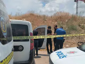 Antalya’da bir kişi araç içince ölü bulundu, yakınları sinir krizi geçirdi

