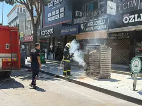 Antalya’da elektrik trafosunda çıkan yangın kokuttu
