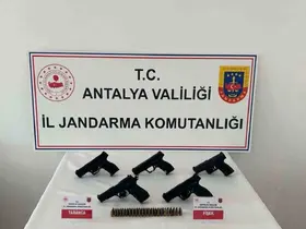 Antalya’da kaçak silah operasyonu
