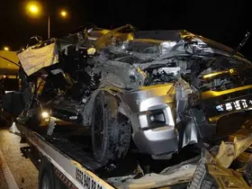 Antalya’da kamyonla çarpışan pikap hurdaya döndü: 1 yaralı
