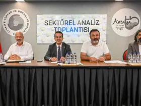 Antalya’da kesme çiçek sektörünün sorunları masaya yatırıldı
