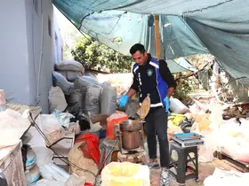 Antalya’da merdiven altı işletmeye denetim: Yarım ton keçiboynuzuna el konuldu
