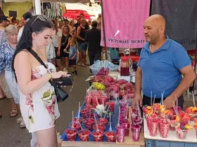 Antalya’da perşembe pazarına Alman turist akını
