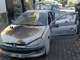 Antalya’da seyir halindeki otomobil yandı
