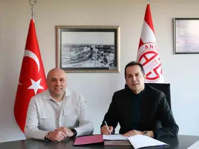 Antalyaspor’da takımın başına Sami Uğurlu getirildi
