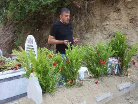 Araç klimasındaki gaz patlaması nedeniyle hayatını kaybeden 13 yaşındaki çırak, son yolculuğuna uğurlandı
