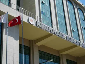 Araç parkı kavgasında bir kişiyi tüfekle vuran 72 yaşındaki şüpheli tutuklandı
