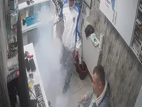 Arızalanan batarya tamir edilirken alev aldı
