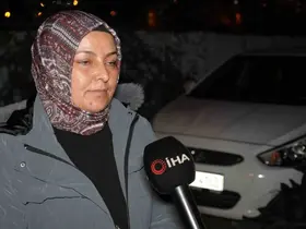 Arnavutköy’de başıboş at otomobillere çarptı: 2 araç hasar aldı
