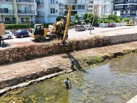ASAT’tan Konyaaltı’nda kapsamlı kanal temizliği
