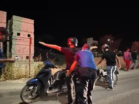 Asayiş uygulamasında 2 aranan şahıs yakalandı
