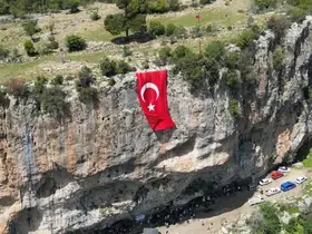 Aserin Kayası eşsiz manzarasıyla dikkat çekiyor
