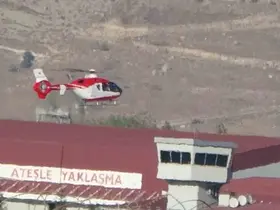 Asfiksi hastası yenidoğan bebek ambulans helikopterle Van’a getirildi
