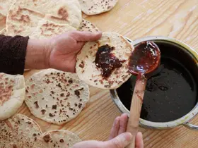 Asırlık "külçe tatlısı" geleneği bayramda yaşatılıyor