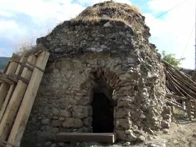 Atıl vaziyetteki hamam restore edilmeyi bekliyor
