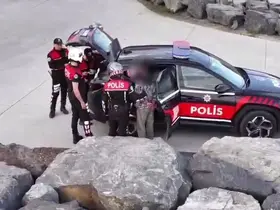 Avcılar’da yunus polisinden dronlu denetim: Şüphelinin üzerinden uyuşturucu çıktı
