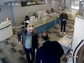 Avukata bıçakla saldıran şahıs tutuklandı

